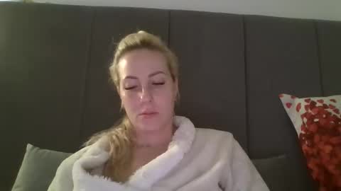 Grace online show from April 1, 7:33 pm