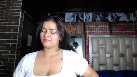 kriss_sweetboobs online show from March 4, 12:22 pm