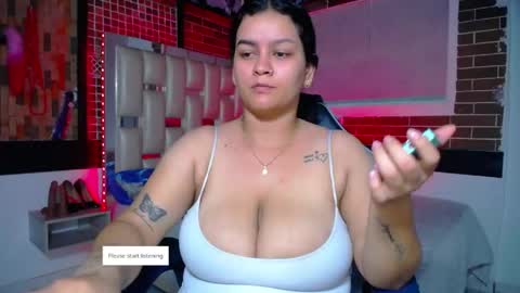 kriss_sweetboobs online show from April 24, 1:25 pm