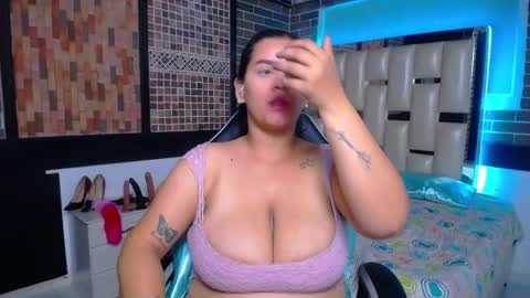 kriss_sweetboobs online show from October 3, 1:27 pm