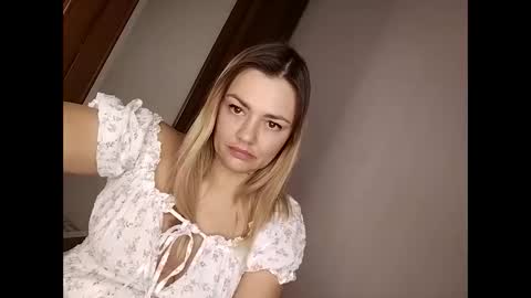 KrissSexi online show from November 2, 5:16 pm