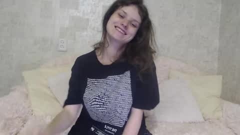 Snapshot of krissvoss chatting on September 16, 7:22 pm krissvoss online show from September 16, 7:22 pm