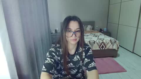 twitter    Annemarye 23 online show from March 22, 8:42 am