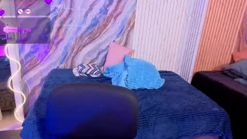 kristen_tay online show from April 27, 3:14 am