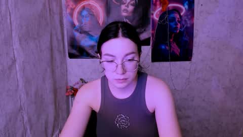 Kristen online show from March 25, 11:35 am