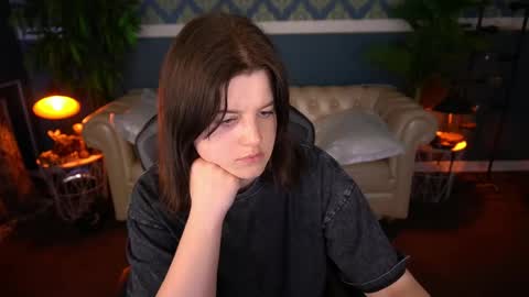 kristifoxy online show from June 8, 3:51 am