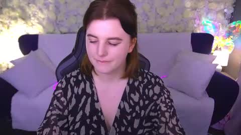 kristifoxy online show from June 12, 12:35 pm
