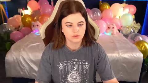 kristifoxy online show from June 28, 5:47 am