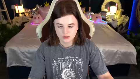 kristifoxy online show from June 14, 12:27 pm