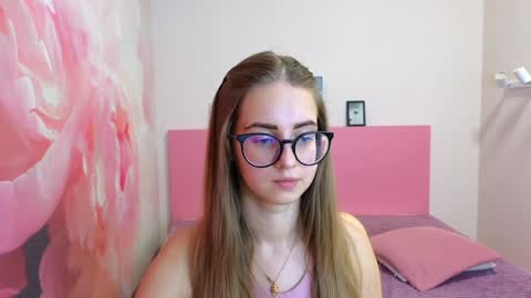 Snapshot of kristina_adel chatting on January 17, 8:02 am Kristina Adel online show from January 17, 8:02 am