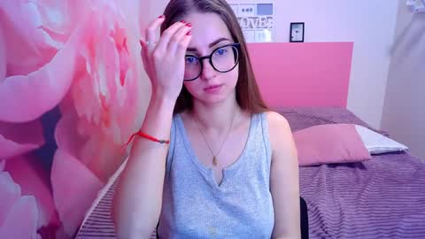 Snapshot of kristina_adel chatting on January 13, 7:32 am Kristina Adel online show from January 13, 7:32 am