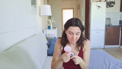 Kristi online show from September 24, 4:33 am