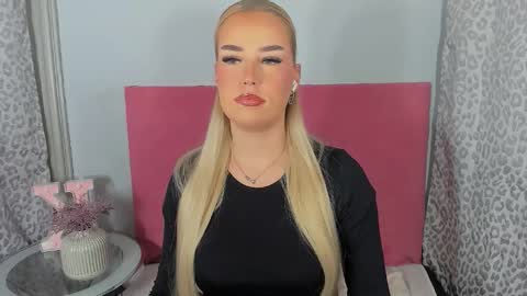 KristyFlowers online show from February 25, 6:06 pm