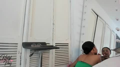 Cristina online show from December 2, 8:00 pm