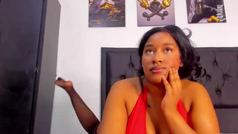 Snapshot of krixtybrown chatting on December 3, 10:07 pm krixty online show from December 3, 10:07 pm