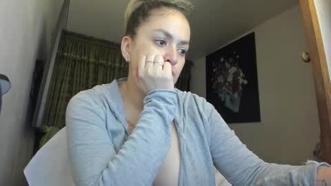 Snapshot of kyhara chatting on September 25, 3:05 am kyhara online show from September 25, 3:05 am