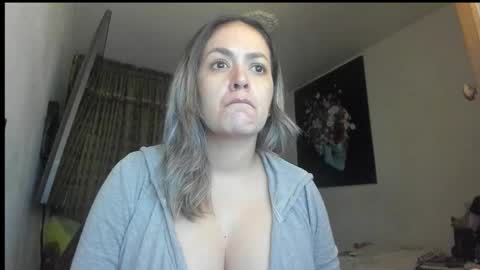 Snapshot of kyhara chatting on October 16, 2:47 am kyhara online show from October 16, 2:47 am