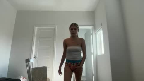 kyky online show from November 9, 6:37 pm