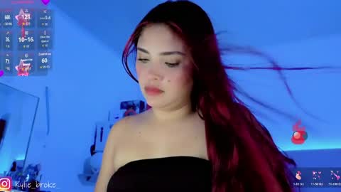 k ylie online show from April 24, 10:23 pm