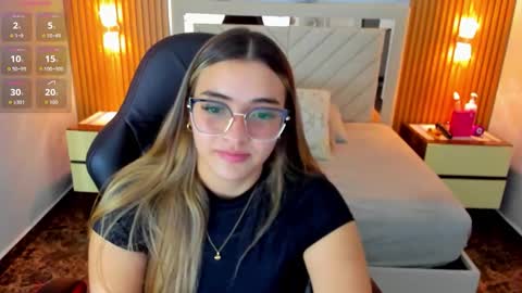 Snapshot of kylie_jones6 chatting on September 13, 3:14 am KYLIE online show from September 13, 3:14 am
