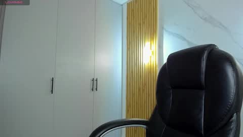Snapshot of kylie_jones6 chatting on September 20, 3:16 am KYLIE online show from September 20, 3:16 am