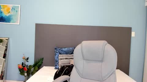 Kylie Reyes  online show from November 6, 8:15 pm