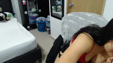 Snapshot of kylie_switch chatting on December 31, 1:36 am Instagram Kylie switch followme buy lovense here online show from December 31, 1:36 am