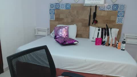 Kylie online show from November 20, 11:33 am