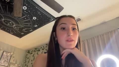 kyliiii online show from May 15, 11:18 pm