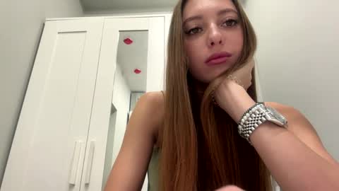 Selena online show from April 3, 10:13 am