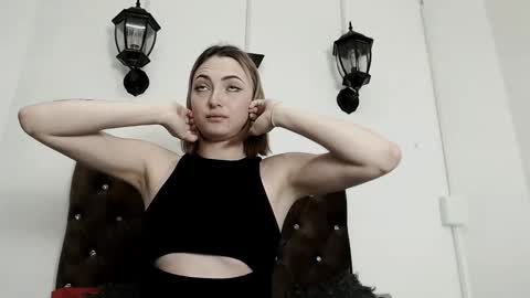 Snapshot of kyra_honey chatting on January 10, 2:55 pm kyra_honey online show from January 10, 2:55 pm