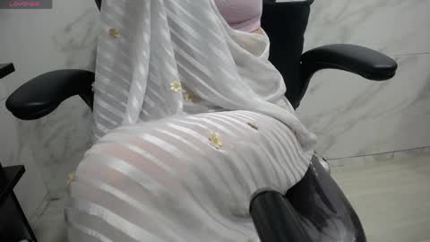 Kyra online show from April 23, 1:02 pm