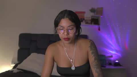 schedule 300 pm - 1100pm colombia time online show from October 6, 11:31 pm