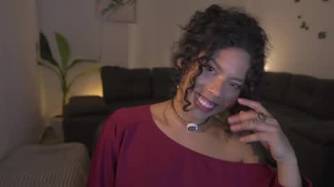 schedule 300 pm - 1100pm colombia time online show from April 24, 2:58 am