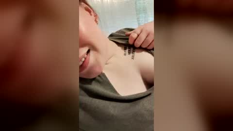 l0velynae online show from July 2, 5:52 pm