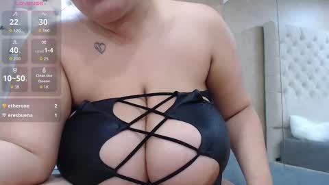 la crespa x online show from December 17, 3:27 pm