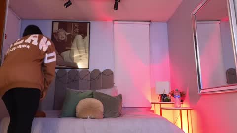 Snapshot of laady_brownn chatting on December 26, 11:54 am Cris online show from December 26, 11:54 am