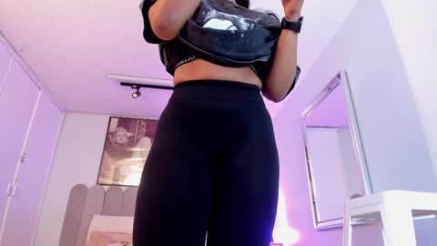 Snapshot of laady_brownn chatting on February 28, 11:36 am Cris online show from February 28, 11:36 am