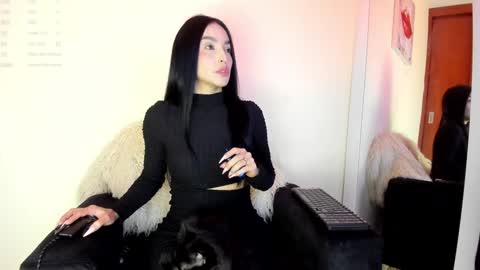 Snapshot of lace_victoria chatting on January 25, 1:10 am lace_victoria online show from January 25, 1:10 am
