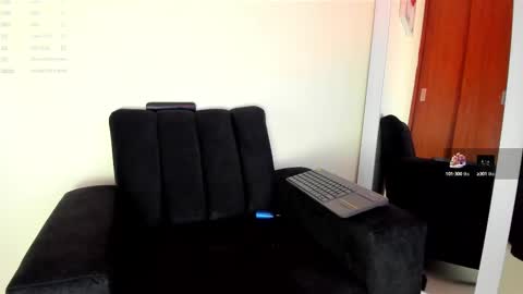 Snapshot of lace_victoria chatting on March 9, 4:16 am lace_victoria online show from March 9, 4:16 am