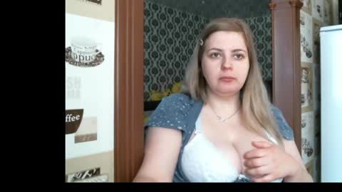 lady cute cat29 online show from April 20, 2:47 am