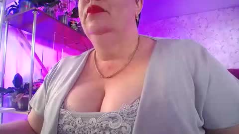 Lady Gloria online show from May 15, 9:01 am
