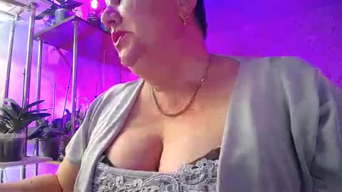 Lady Gloria online show from October 27, 2:34 pm