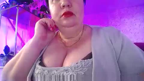 Lady Gloria online show from May 9, 8:05 am