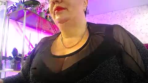 Lady Gloria online show from May 5, 7:33 am