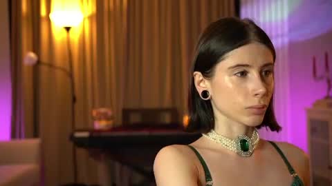 lady_nicolett online show from July 5, 11:43 pm