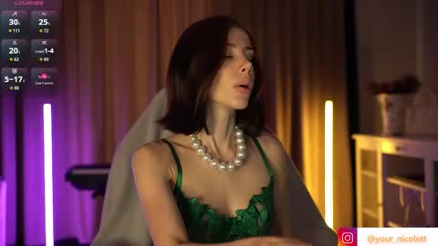 lady_nicolett online show from October 2, 5:23 am