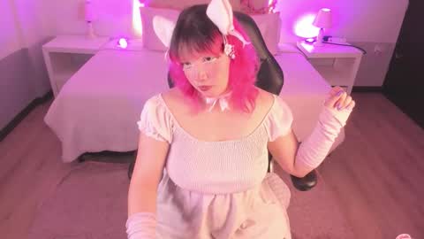 Lady  online show from November 8, 8:25 pm