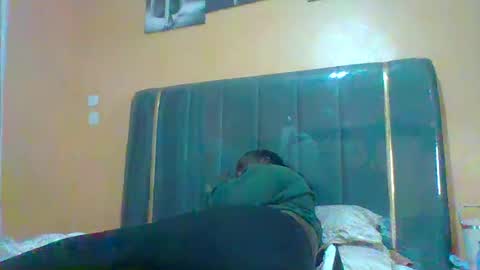 lindah32 online show from June 17, 12:12 am