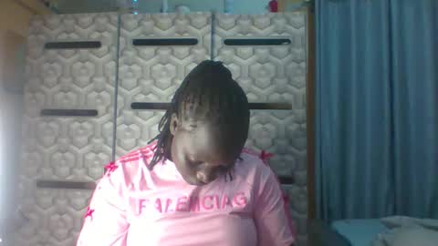 lindah32 online show from November 15, 8:43 pm